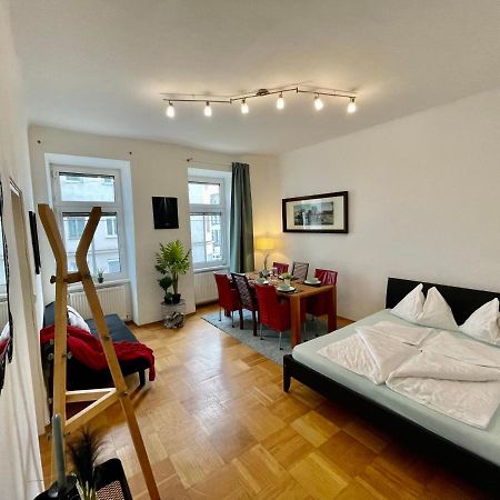Nice Apartment Close To City Center Viena Exterior foto
